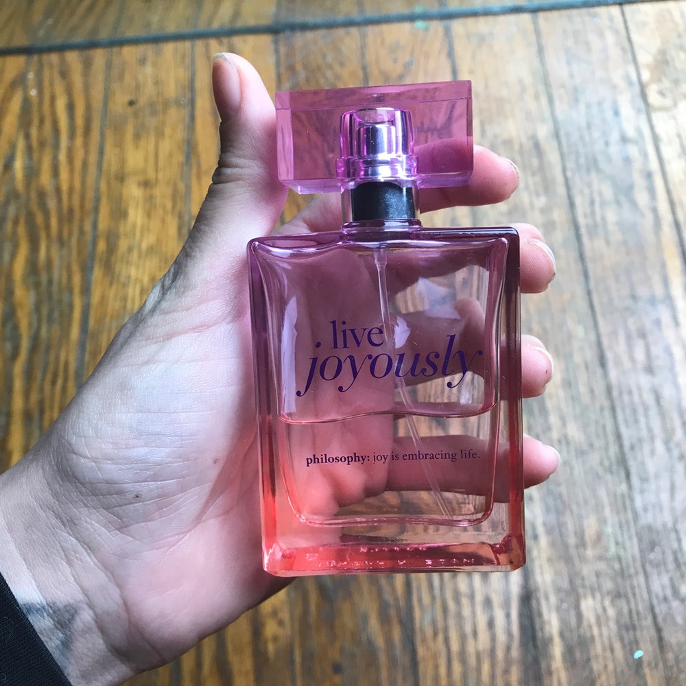 Live Joyously perfume